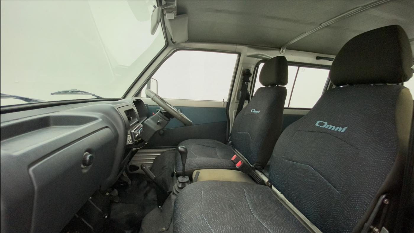 2015 Maruti Omni 5 STR, Petrol, Manual, 40,788 km, Right Side Front Door Cabin