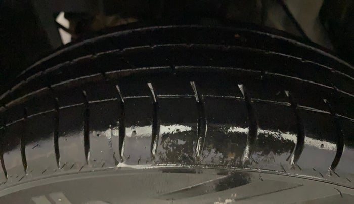 2014 Datsun Go T, Petrol, Manual, 61,446 km, Left Front Tyre Tread