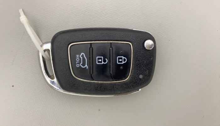 2023 Hyundai VENUE S 1.2, Petrol, Manual, 25,201 km, Key Close Up