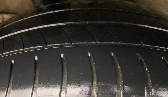 2023 Hyundai VENUE S 1.2, Petrol, Manual, 25,201 km, Right Rear Tyre Tread