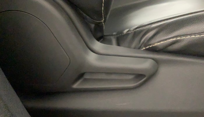 2020 Tata NEXON XMA PETROL, Petrol, Automatic, 34,903 km, Driver Side Adjustment Panel