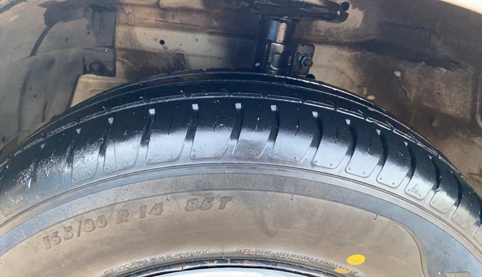 2014 Maruti Swift Dzire VDI, Diesel, Manual, 1,13,570 km, Left Front Tyre Tread