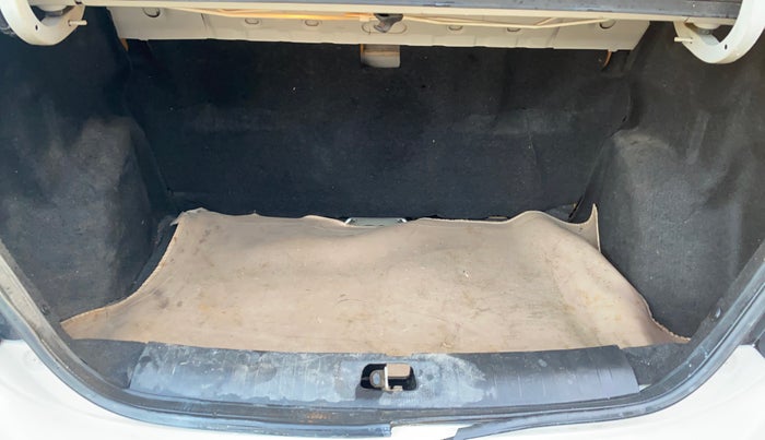2014 Maruti Swift Dzire VDI, Diesel, Manual, 1,13,570 km, Boot Inside
