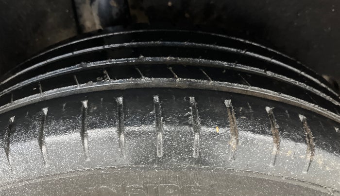 2019 Maruti Baleno ZETA PETROL 1.2, Petrol, Manual, 28,330 km, Right Rear Tyre Tread