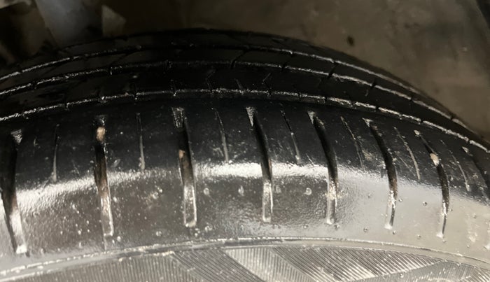 2019 Maruti Baleno ZETA PETROL 1.2, Petrol, Manual, 28,330 km, Left Front Tyre Tread