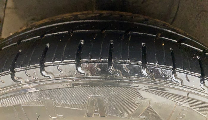 2018 Hyundai Grand i10 SPORTZ 1.2 KAPPA VTVT, Petrol, Manual, 52,963 km, Right Rear Tyre Tread