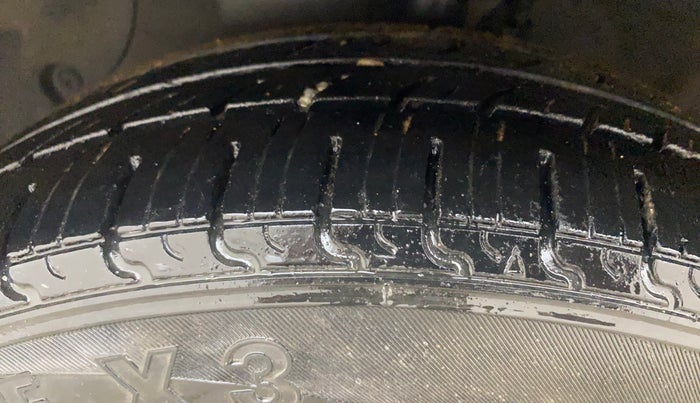 2018 Hyundai Grand i10 SPORTZ 1.2 KAPPA VTVT, Petrol, Manual, 52,963 km, Left Front Tyre Tread