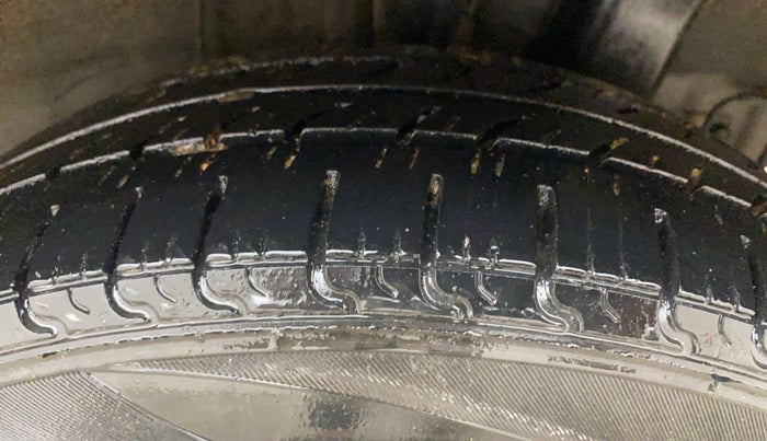 2018 Hyundai Grand i10 SPORTZ 1.2 KAPPA VTVT, Petrol, Manual, 52,963 km, Left Rear Tyre Tread