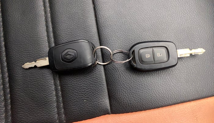 2019 Renault Kwid RXT 1.0 AMT, Petrol, Automatic, 29,568 km, Key Close Up