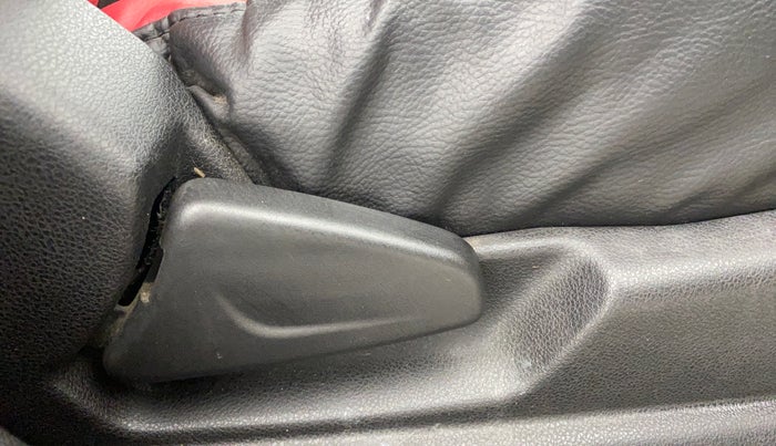 2019 Renault Kwid RXT 1.0 AMT, Petrol, Automatic, 29,568 km, Driver Side Adjustment Panel