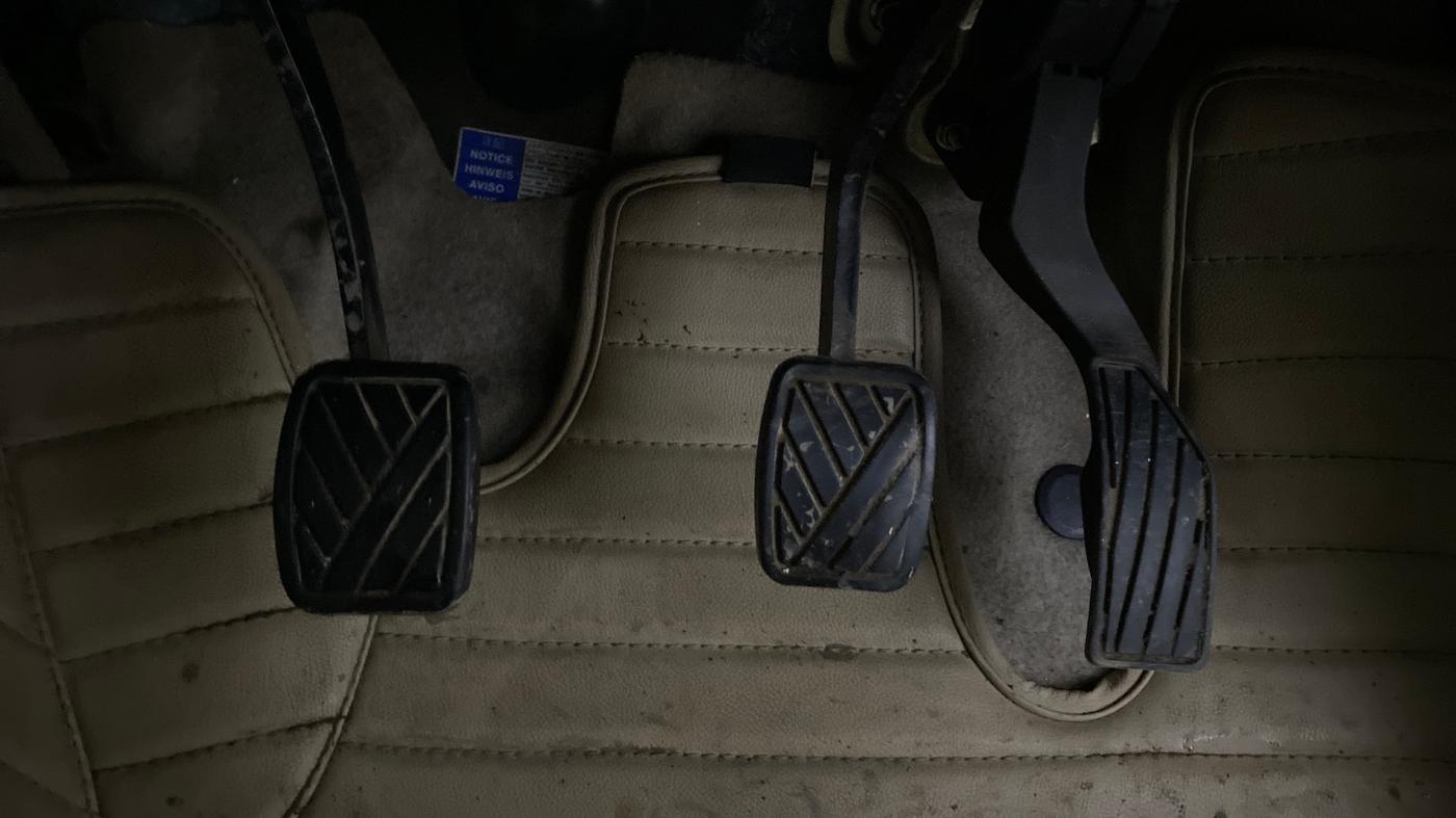 2018 Maruti Ertiga VXI CNG, CNG, Manual, 47,242 km, Pedals