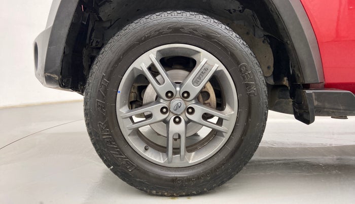 2020 Mahindra Thar LX D AT 4WD HT, Diesel, Automatic, 63,378 km, Left Front Wheel