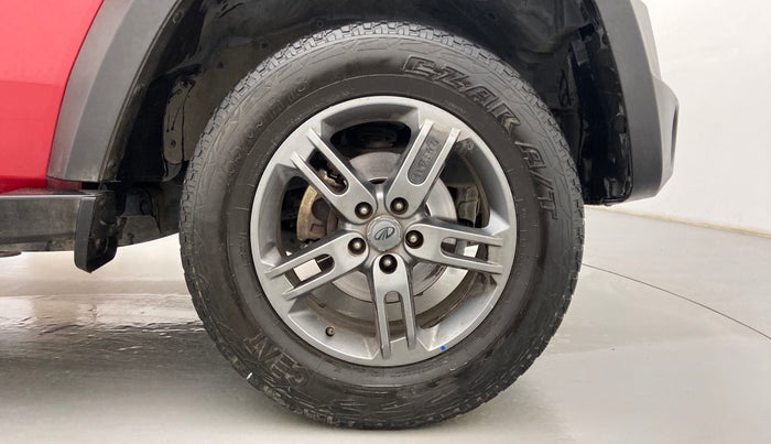 2020 Mahindra Thar LX D AT 4WD HT, Diesel, Automatic, 63,378 km, Right Front Wheel