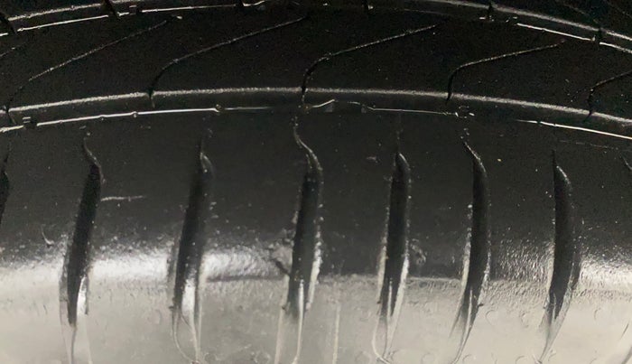 2019 Maruti Vitara Brezza VDI AMT, Diesel, Automatic, 57,051 km, Left Front Tyre Tread