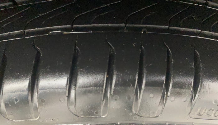 2019 Maruti Vitara Brezza VDI AMT, Diesel, Automatic, 57,051 km, Right Front Tyre Tread
