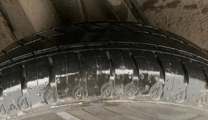 2020 Renault Kwid CLIMBER 1.0 AMT (O), Petrol, Automatic, 54,022 km, Right Rear Tyre Tread