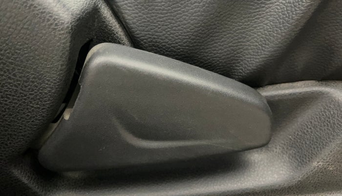 2020 Renault Kwid CLIMBER 1.0 AMT (O), Petrol, Automatic, 54,022 km, Driver Side Adjustment Panel