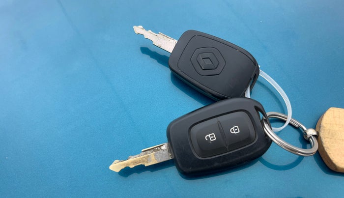 2020 Renault Kwid CLIMBER 1.0 AMT (O), Petrol, Automatic, 54,022 km, Key Close Up