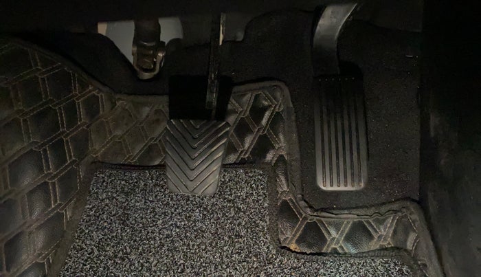 2023 KIA SELTOS HTK PLUS 1.5 IMT, Petrol, Manual, 28,389 km, Pedals