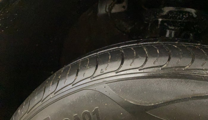 2023 KIA SELTOS HTK PLUS 1.5 IMT, Petrol, Manual, 28,389 km, Right Front Tyre Tread