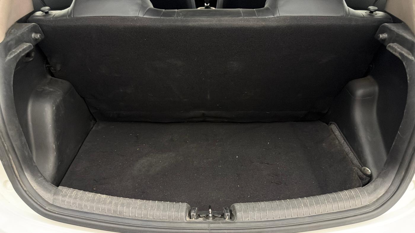 2018 Hyundai Grand i10 SPORTZ 1.2 KAPPA VTVT, Petrol, Manual, 37,601 km, Boot Inside