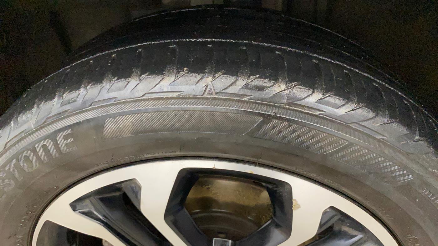 2020 Jeep Compass LIMITED PLUS PETROL AT, Petrol, Automatic, 81,155 km, Left Front Tyre Tread