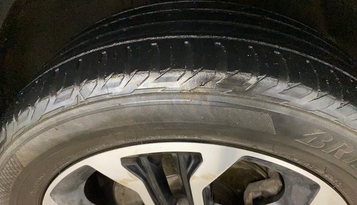 2020 Jeep Compass LIMITED PLUS PETROL AT, Petrol, Automatic, 81,155 km, Right Front Tyre Tread