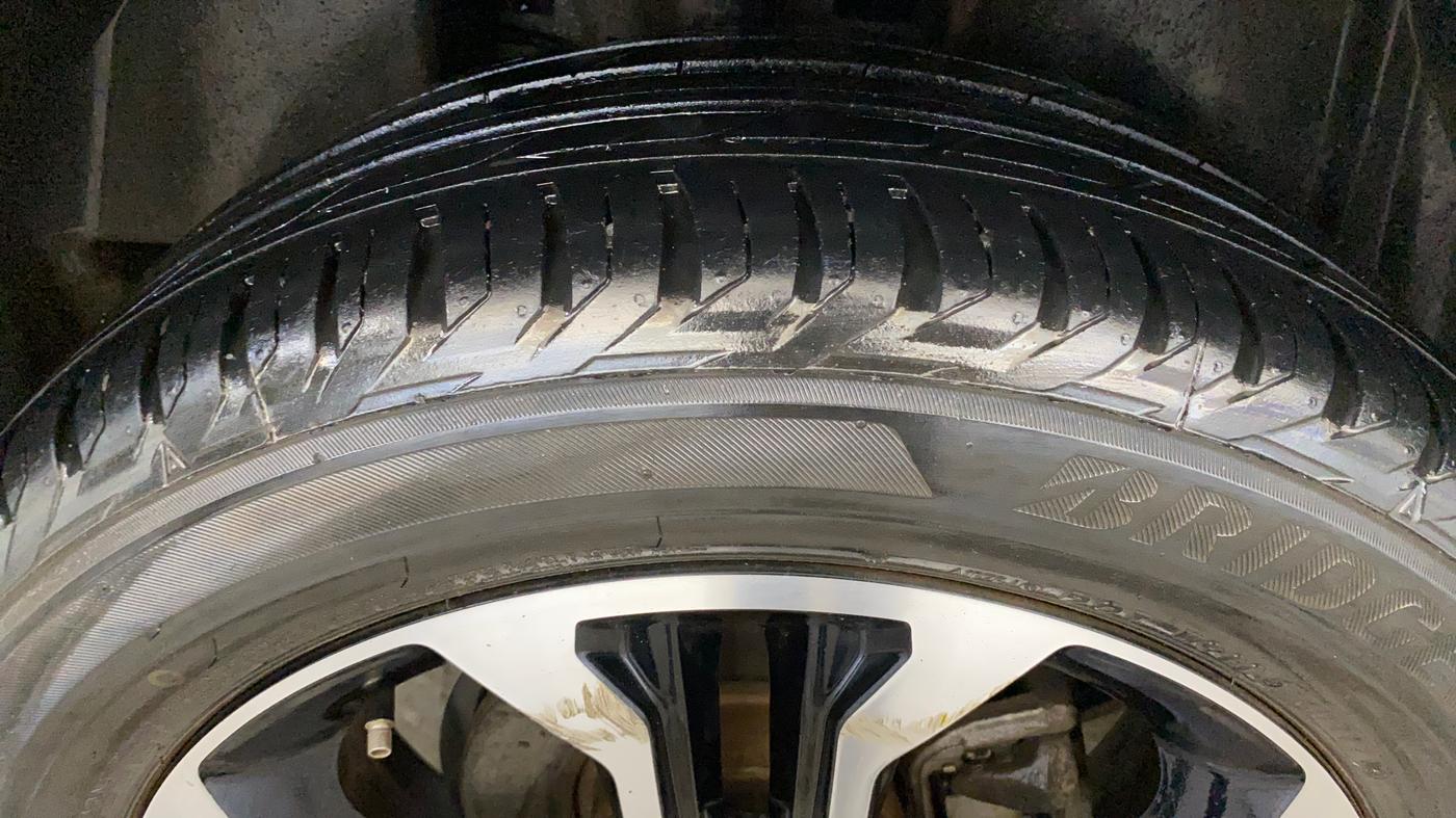 2020 Jeep Compass LIMITED PLUS PETROL AT, Petrol, Automatic, 81,155 km, Right Rear Tyre Tread
