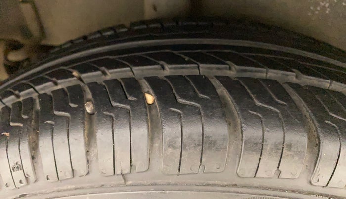 2016 Maruti Celerio ZXI AMT, Petrol, Automatic, 69,565 km, Right Rear Tyre Tread
