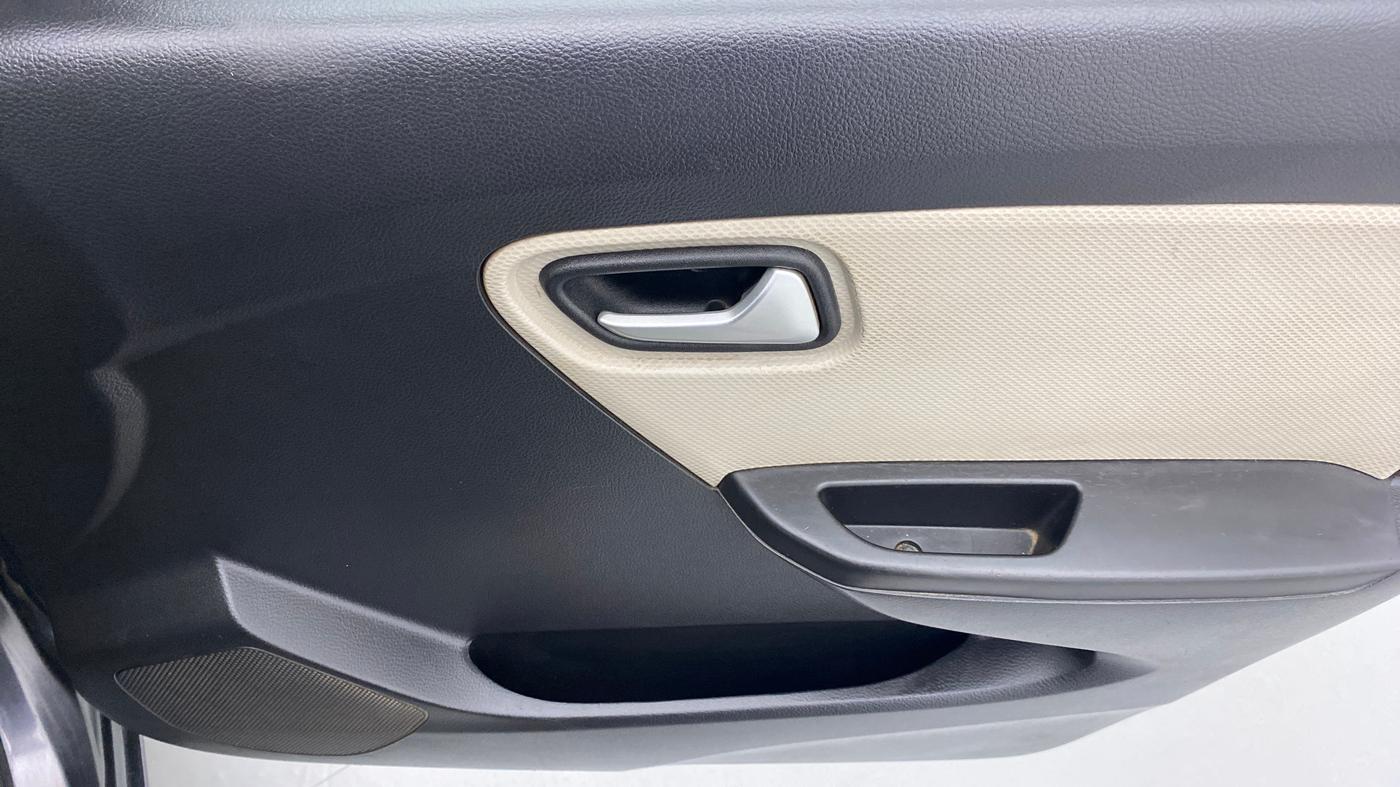 2019 Maruti Alto VXI, Petrol, Manual, 53,633 km, Driver Side Door Panels Control