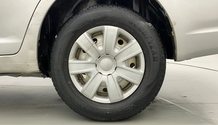 2011 Maruti Swift Dzire LXI, Petrol, Manual, 98,652 km, Left Rear Wheel