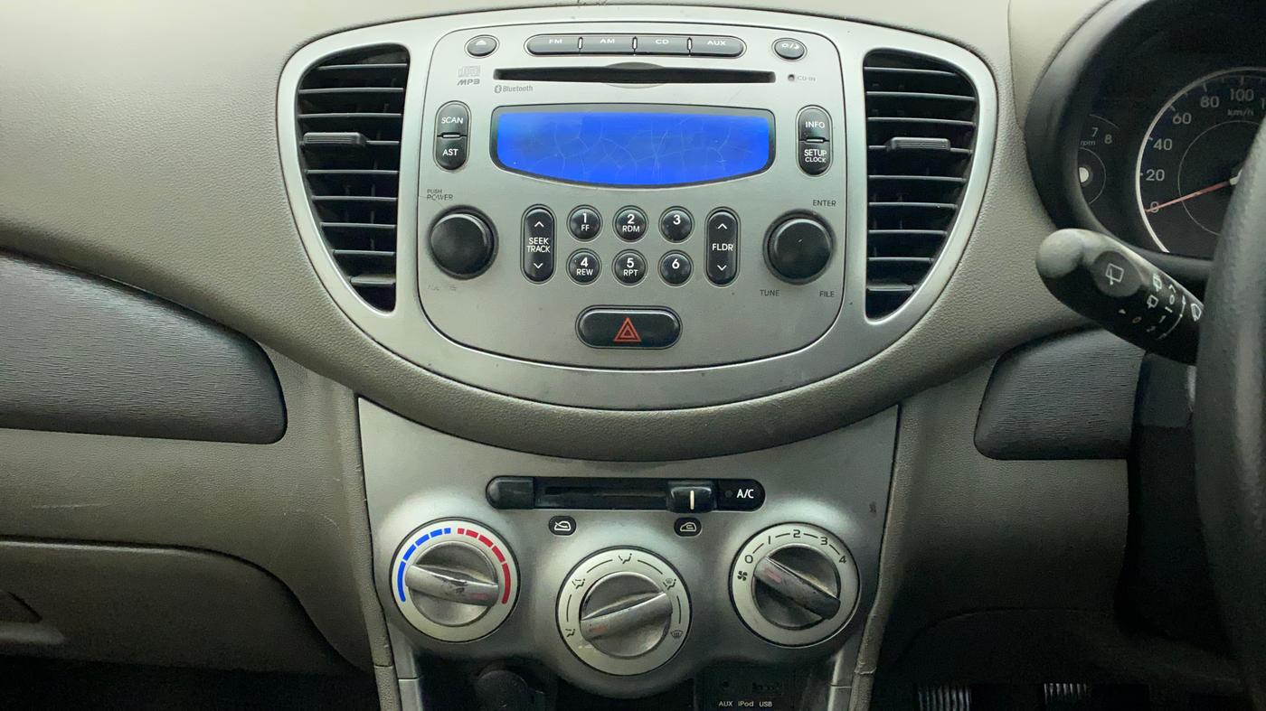 2010 Hyundai i10 SPORTZ (O) 1.2, Petrol, Manual, 91,968 km, Air Conditioner