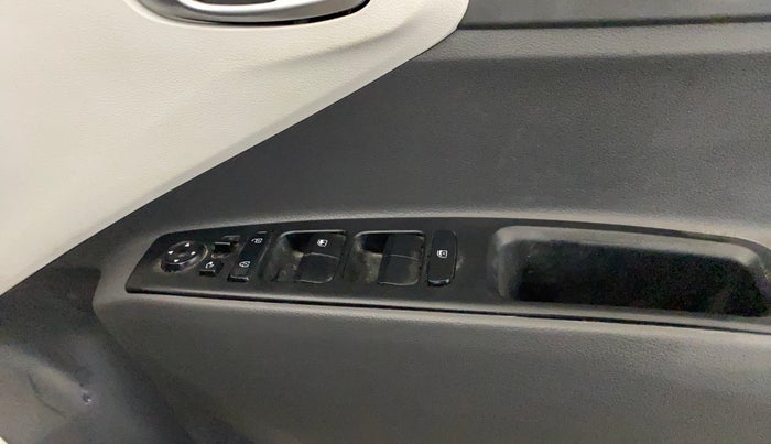 2020 Hyundai GRAND I10 NIOS SPORTZ AMT 1.2 KAPPA VTVT, Petrol, Automatic, 43,991 km, Driver Side Door Panels Control