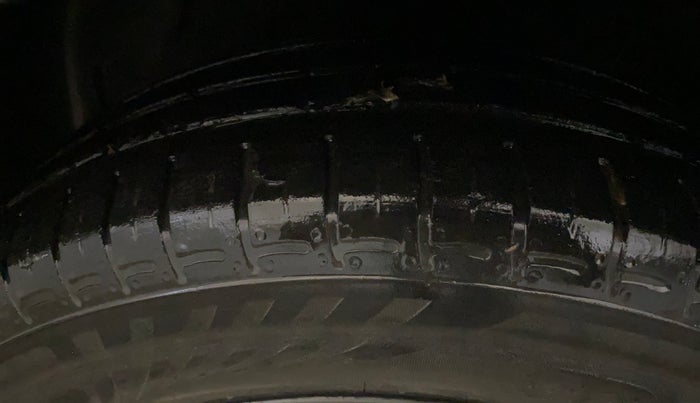 2020 Hyundai GRAND I10 NIOS SPORTZ AMT 1.2 KAPPA VTVT, Petrol, Automatic, 43,991 km, Left Front Tyre Tread