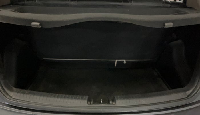 2016 Hyundai Grand i10 SPORTZ 1.2 KAPPA VTVT, Petrol, Manual, 18,360 km, Boot Inside