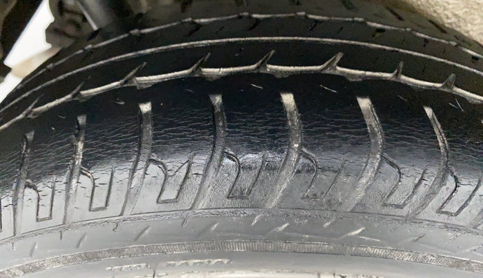 2015 Maruti Wagon R 1.0 VXI, Petrol, Manual, 32,741 km, Right Rear Tyre Tread