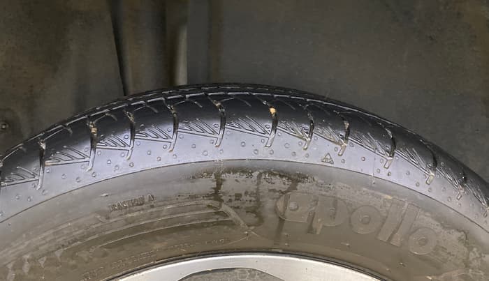 2022 Maruti Grand Vitara ALPHA SMART HYBRID AT, Petrol, Automatic, 34,828 km, Right Rear Tyre Tread