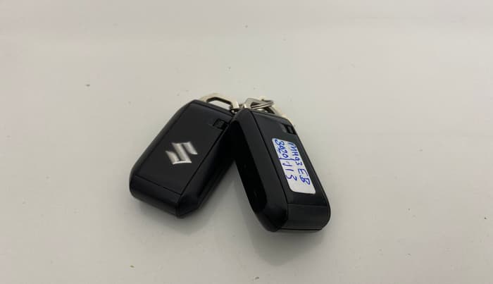 2022 Maruti Grand Vitara ALPHA SMART HYBRID AT, Petrol, Automatic, 34,828 km, Key Close Up