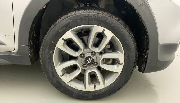 2016 Hyundai i20 Active 1.2 SX, Petrol, Manual, 46,071 km, Right Front Wheel