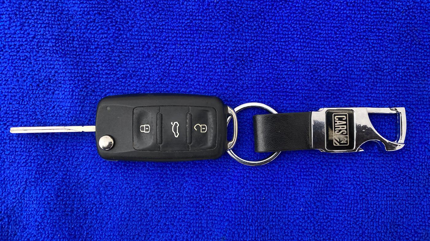 2021 Volkswagen Vento HIGHLINE PLUS 1.0 TSI AT, Petrol, Automatic, 14,335 km, Key Close Up