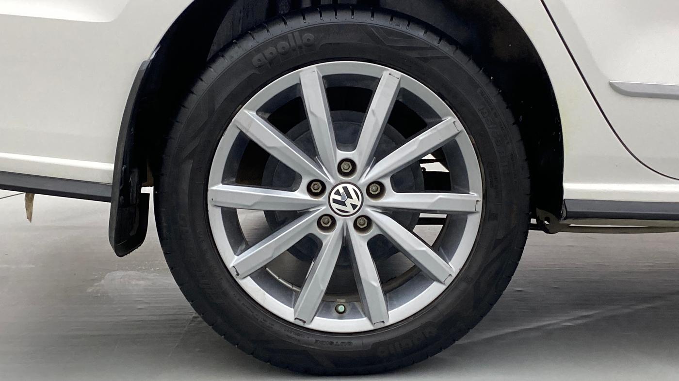 2021 Volkswagen Vento HIGHLINE PLUS 1.0 TSI AT, Petrol, Automatic, 14,335 km, Right Rear Wheel