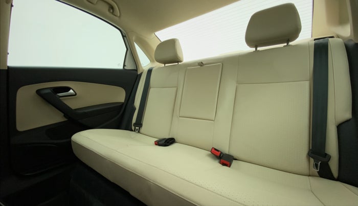 2021 Volkswagen Vento HIGHLINE PLUS 1.0 TSI AT, Petrol, Automatic, 14,335 km, Right Side Rear Door Cabin