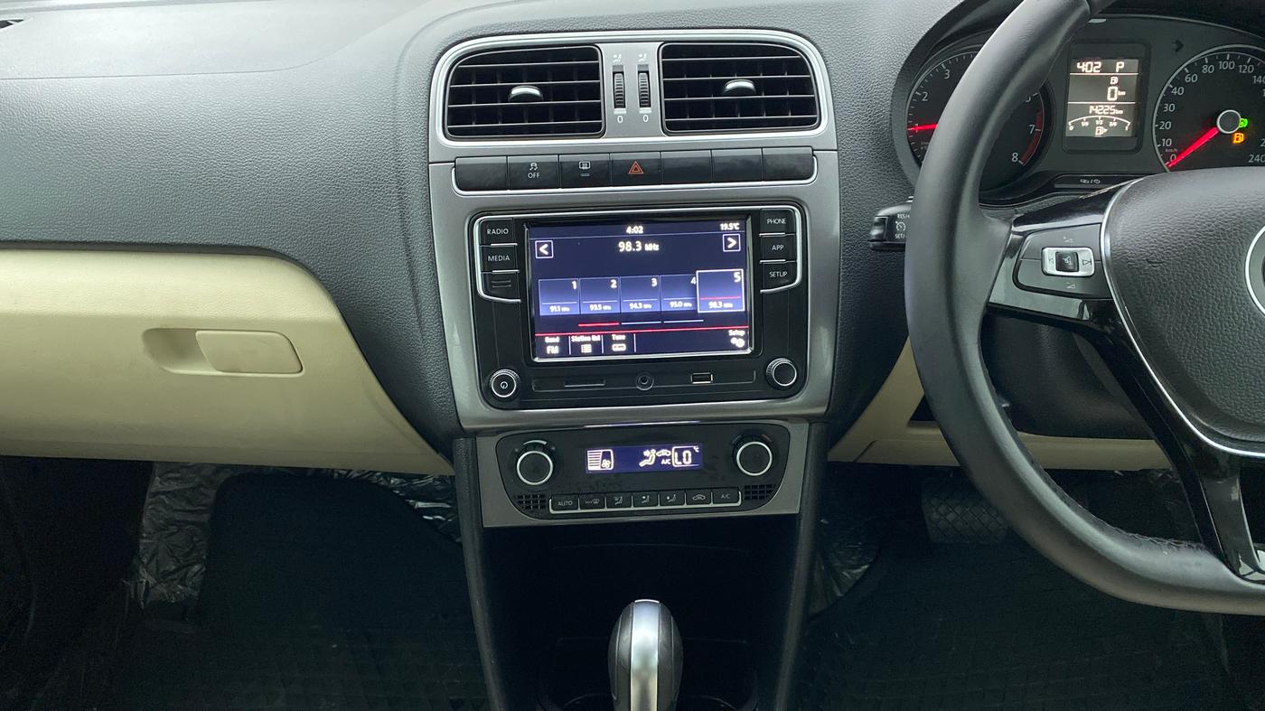 2021 Volkswagen Vento HIGHLINE PLUS 1.0 TSI AT, Petrol, Automatic, 14,335 km, Air Conditioner