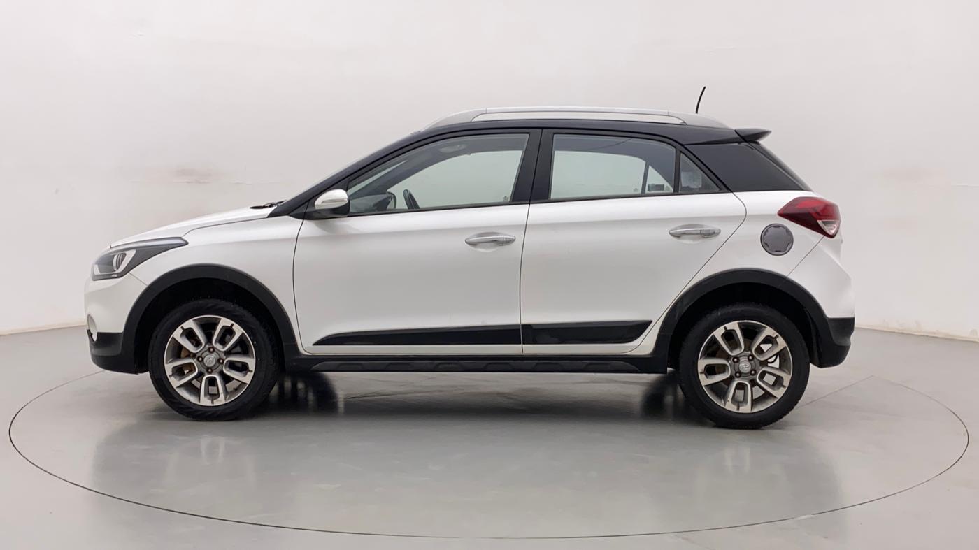 2017 Hyundai i20 Active 1.2 SX DUAL TONE, Petrol, Manual, 52,887 km, Left Side