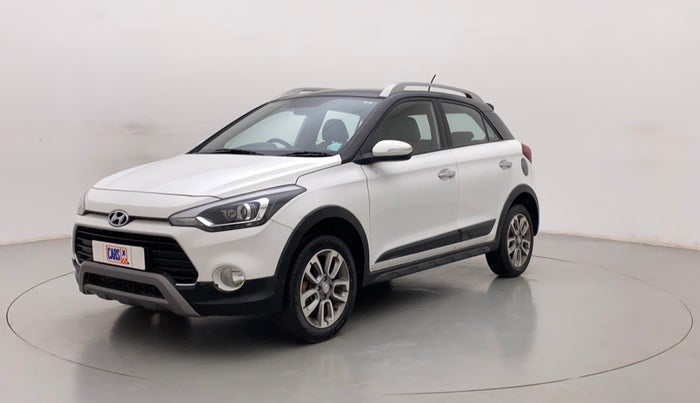 2017 Hyundai i20 Active 1.2 SX DUAL TONE, Petrol, Manual, 52,887 km, Left Front Diagonal