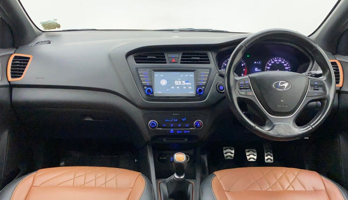 2017 Hyundai i20 Active 1.2 SX DUAL TONE, Petrol, Manual, 52,887 km, Dashboard