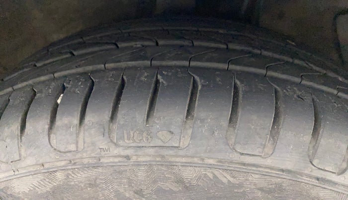 2012 Hyundai i20 ASTA 1.2, Petrol, Manual, 87,824 km, Right Front Tyre Tread