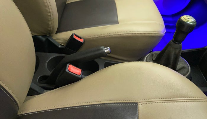 2012 Hyundai i20 ASTA 1.2, Petrol, Manual, 87,824 km, Gear Lever