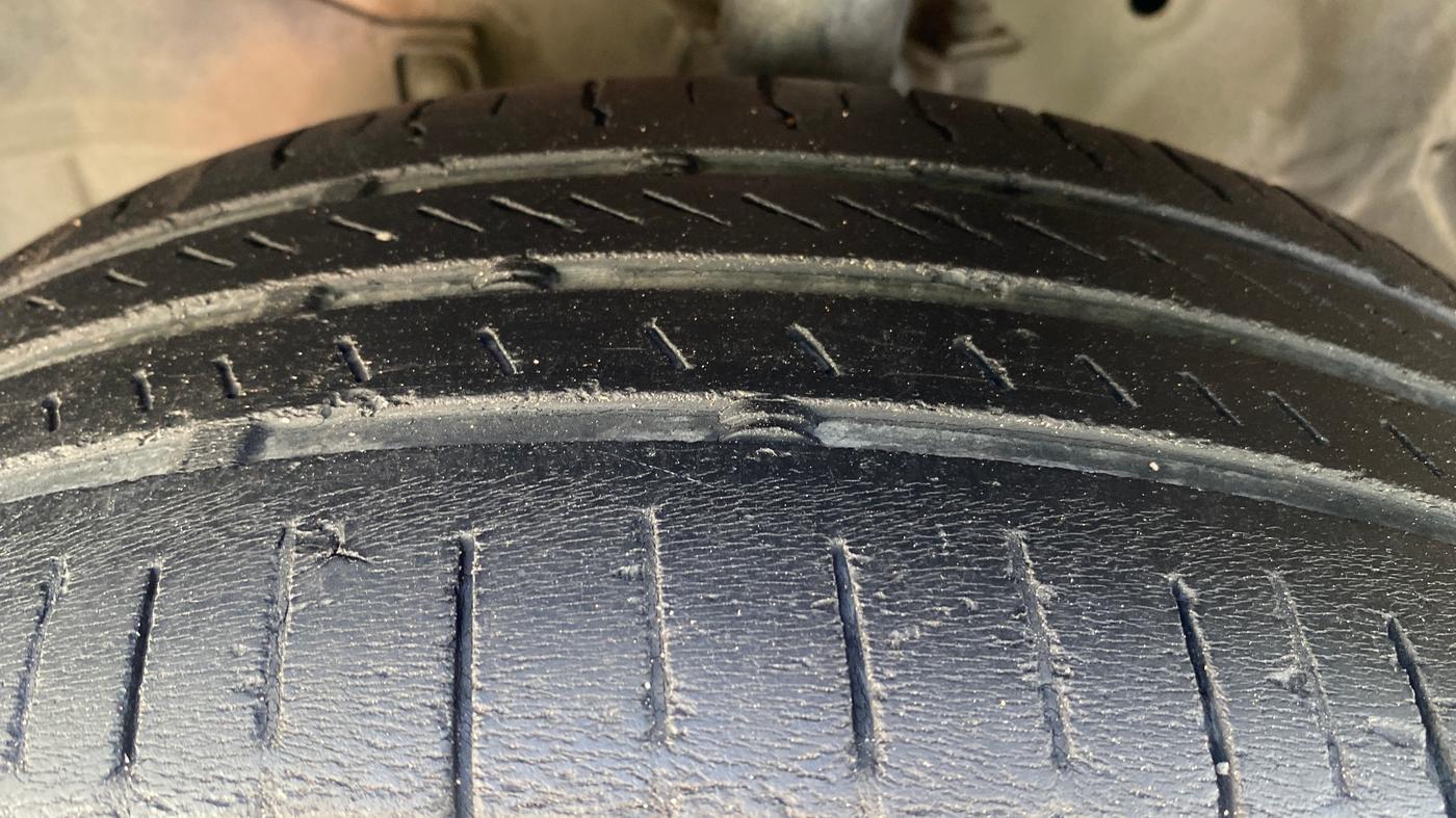 2013 Honda Brio S MT, Petrol, Manual, 88,516 km, Left Front Tyre Tread