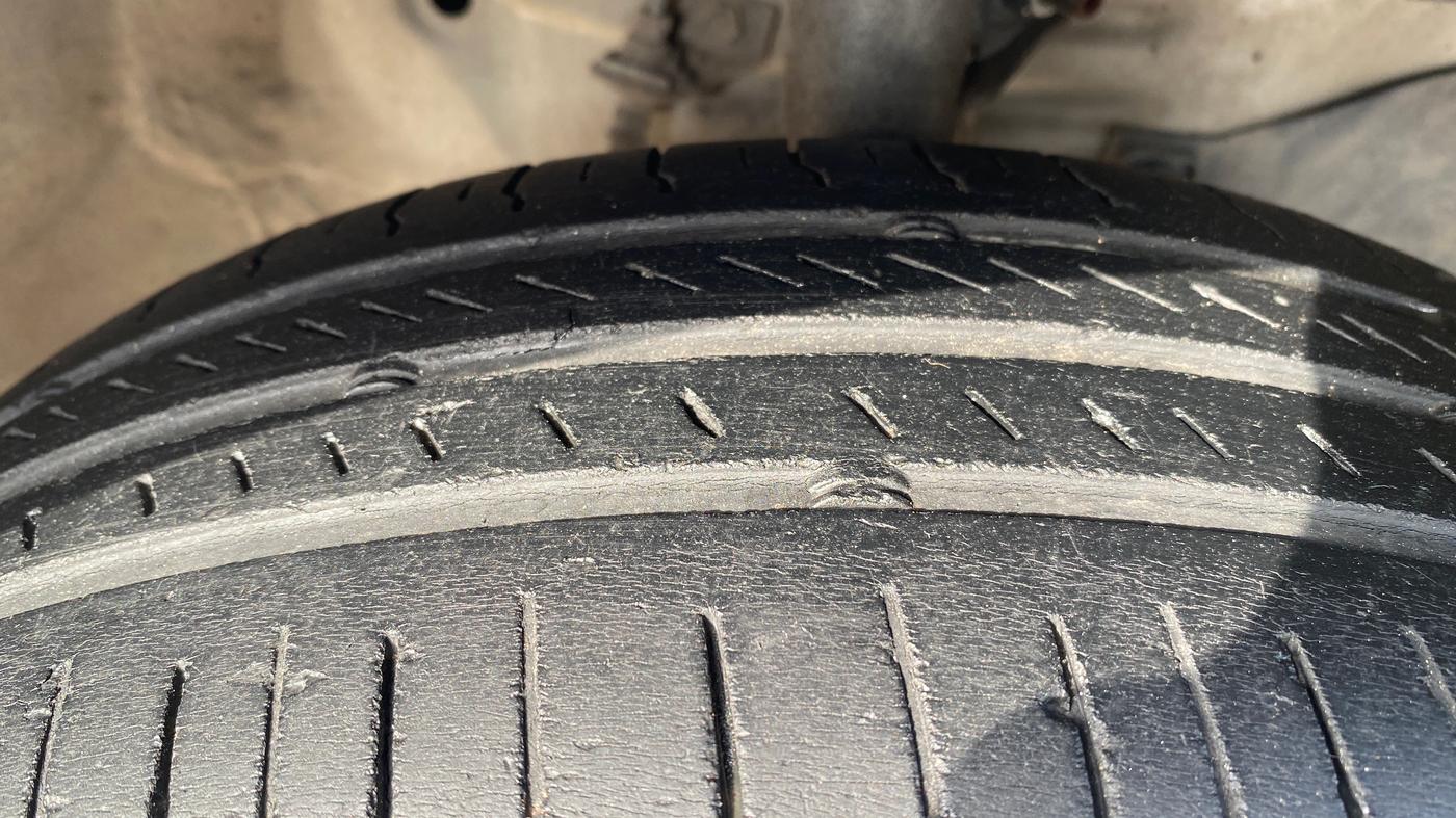 2013 Honda Brio S MT, Petrol, Manual, 88,516 km, Right Front Tyre Tread